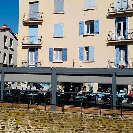 Vue Port & Chateau Lumineux-wifi