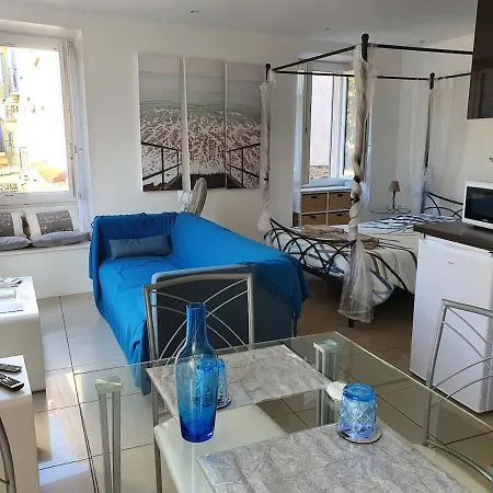 Vue Port & Chateau Lumineux-wifi * Collioure